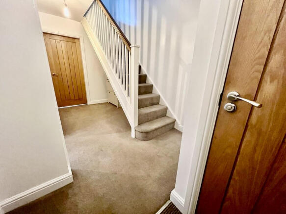 3 bed Semi-Detached to rent Image 4