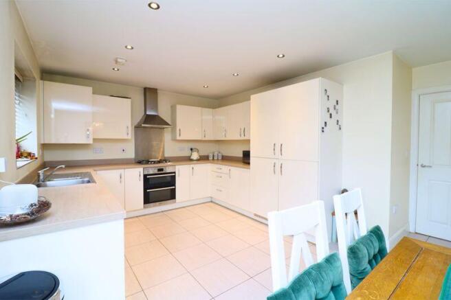 Tarn Close, Willenhall photo 4