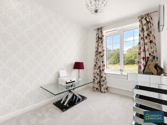 4 bed Detached for sale Image 5