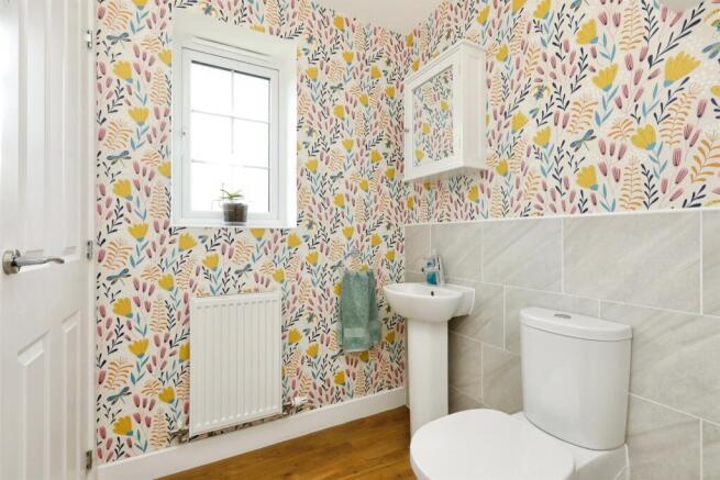 4 bed Detached for sale Image 7
