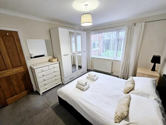 2 bed Detached Bungalow for sale Image 8