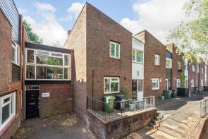 11, Paddock Close, London SE26 4SS