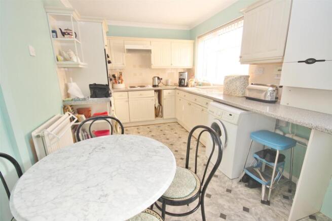 Kitchen/Breakfast Ro