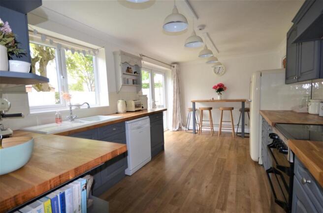 Kitchen/Breakfast Room