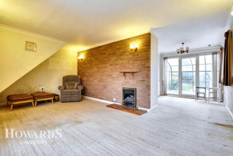 Bishops Walk, Gunton