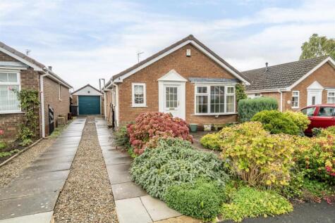 Farriers Croft, Copmanthorpe, York, YO23 3XE