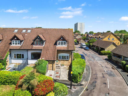 Mahon Close, Enfield