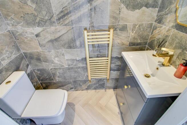 3 bed Town House for sale Image 6
