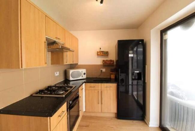 2 bed House to rent Image 11