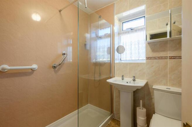 2 bed Detached Bungalow for sale Image 9