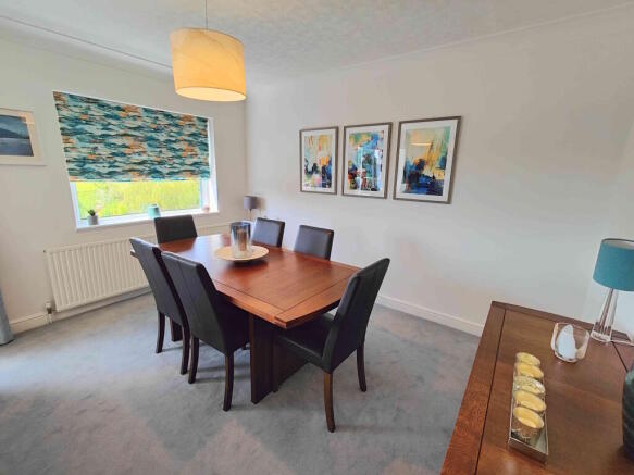 4 bed Semi-Detached for sale Image 9