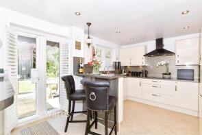1, Lockham Farm Avenue, Maidstone ME17 4SE