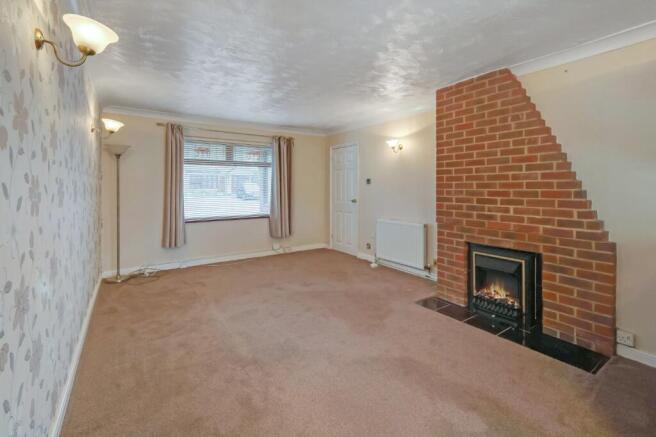 Falkenham Rise, Basildon, Essex, SS14 2JF photo 4