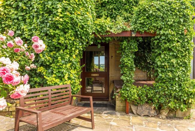 3 bed House for sale Image 5