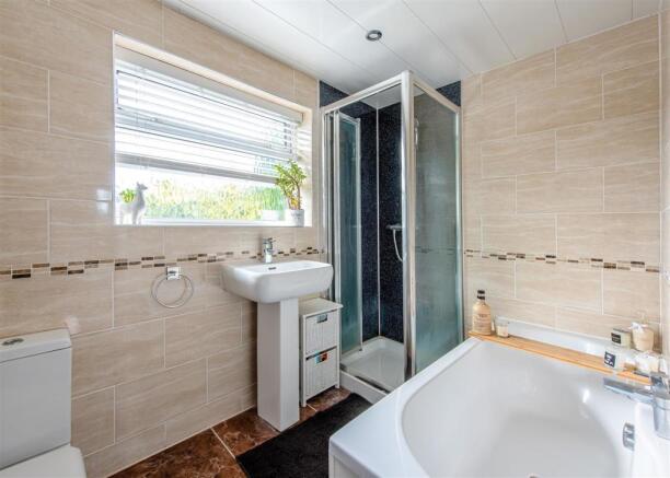 52 Manor Drive-bath.jpg