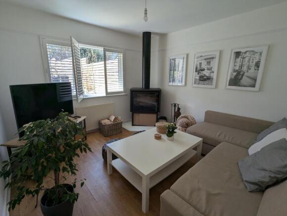 3 bed Semi-Detached for sale Image 8