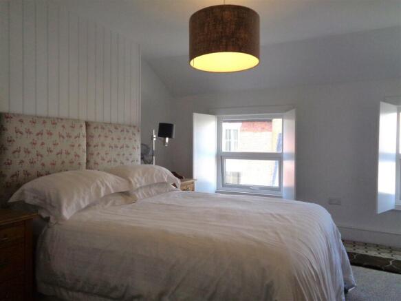 bedroom1 (2).JPG