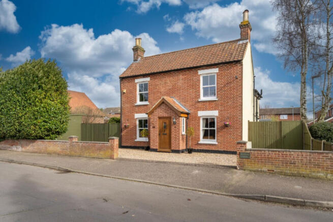 4-bed detached on Glenburn Avenue, Norwich, NR7 8, £525,000