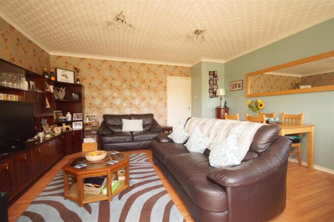 Lounge / Dining Room