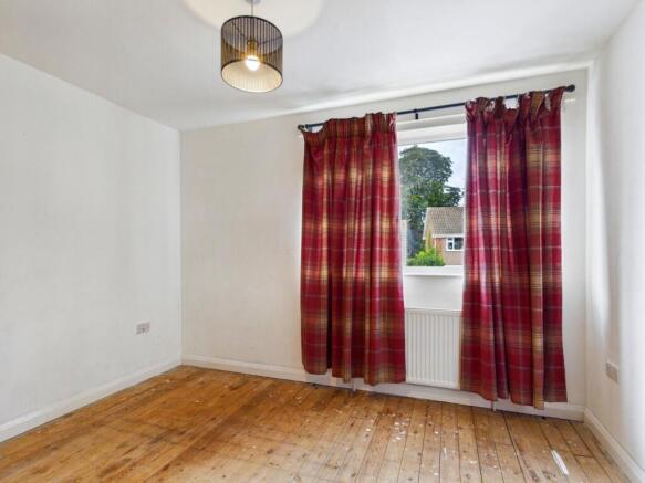 4 bed Detached for sale Image 12