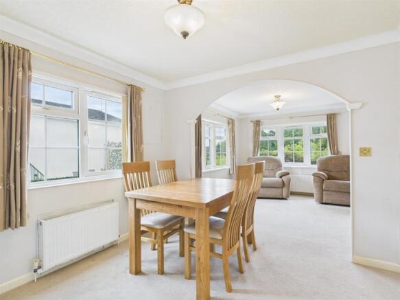 Cleobury Road, Far Forest, Kidderminster photo 4