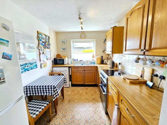 2 bed Detached Bungalow for sale Image 5