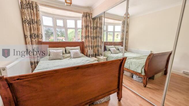 2 bed Semi-Detached Bungalow for sale Image 12