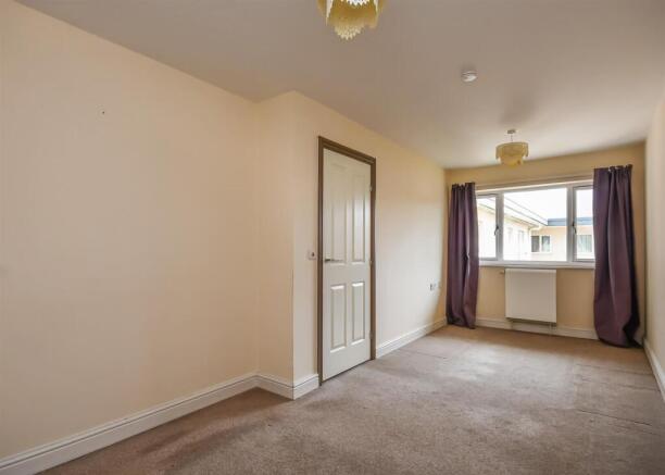 66 Beacon Court-3.jpg