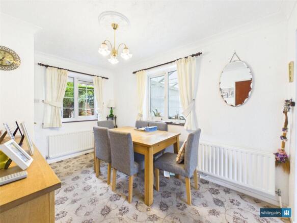 4 bed Detached for sale Image 10