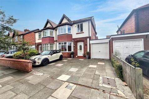 Meadow Road, Monkseaton, Tyne & Wear, NE25