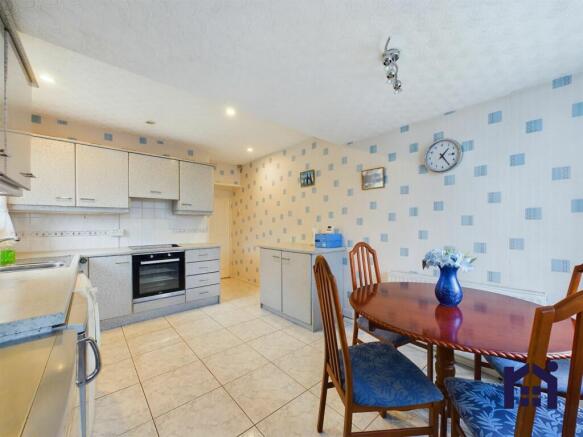 Dining kitchen