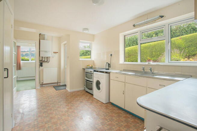 Beechwood Grove, Wotton-under-Edge photo 4