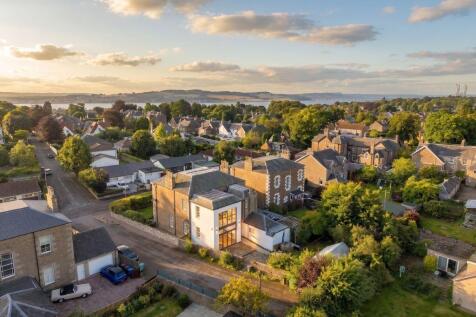 19 Fintry Place, Broughty Ferry, DD5 3BG