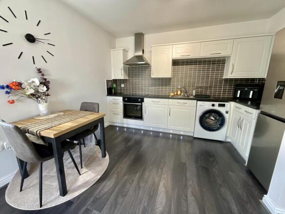 Bridgewater Close, Frodsham, WA6 photo 4
