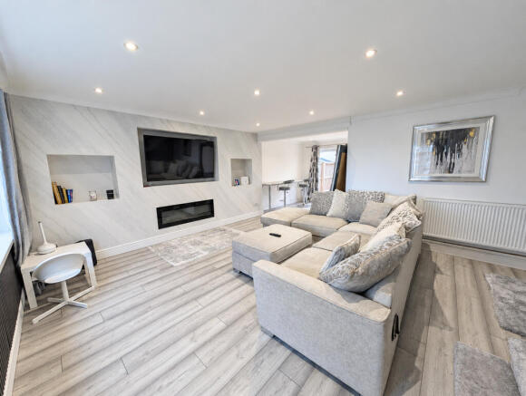 LIVINGROOM
