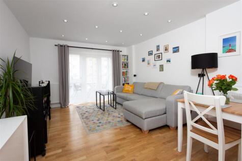 Wintergreen Boulevard, West Drayton