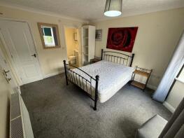 7, Low Road, Spalding PE12 6ED