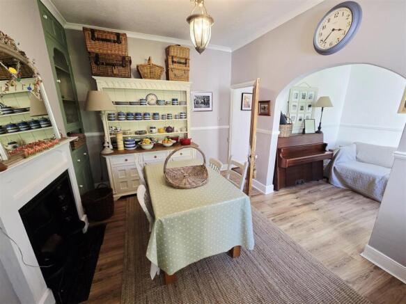 Dining Room / Snug