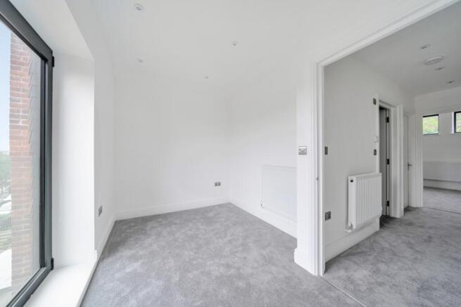 1294954-6-68262b9...