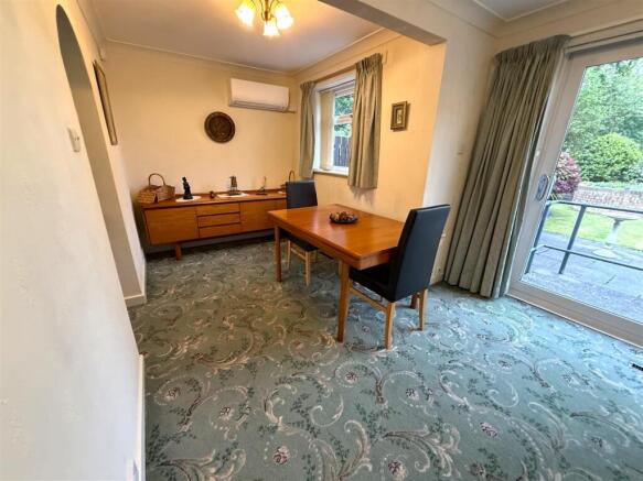 4 bed Detached for sale Image 5
