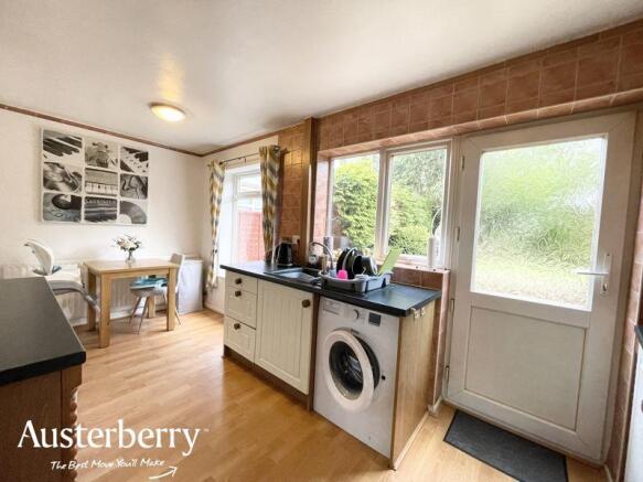 Kitchen/Dining Area
