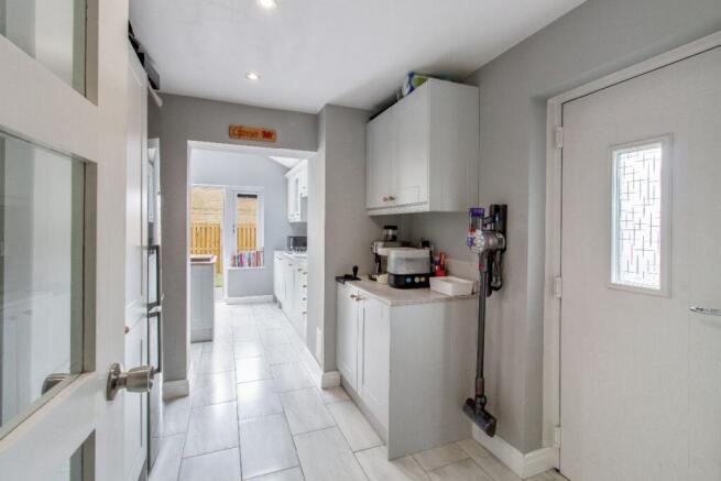 3 bed Semi-Detached for sale Image 12