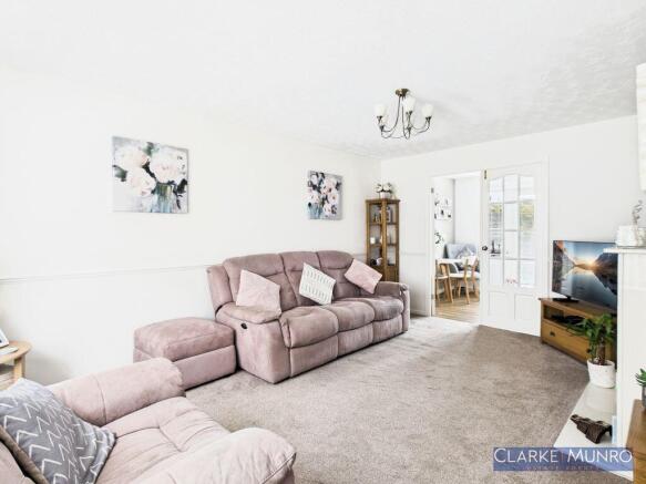 5 bed Detached for sale Image 5