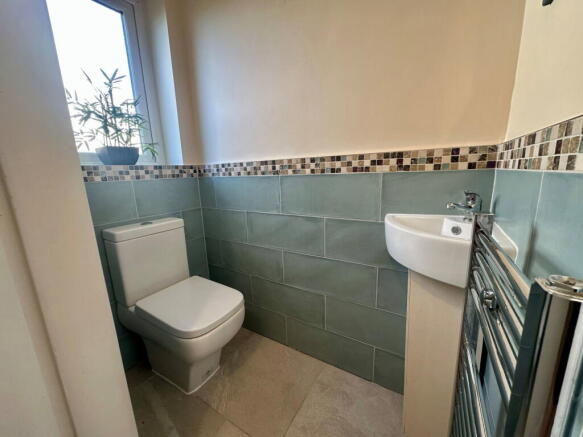 4 bed Detached to rent Image 4