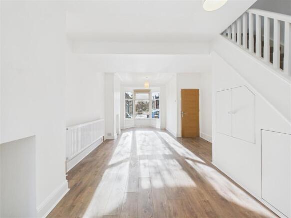 3 bed Terraced to rent Image 4
