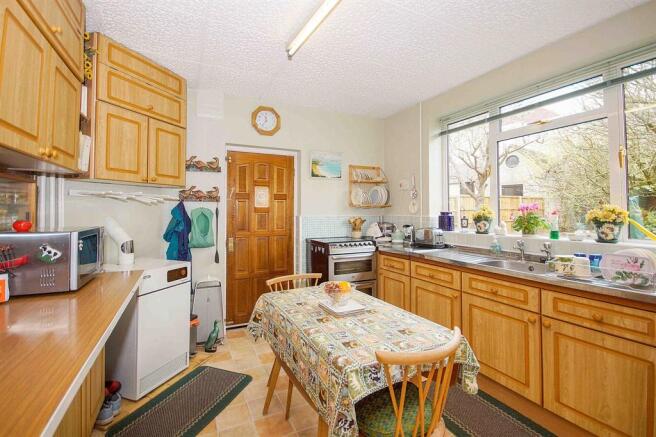 Kitchen / Breakfast Room