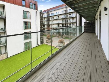 Farnborough Road, Farnborough, Hampshire, GU14
