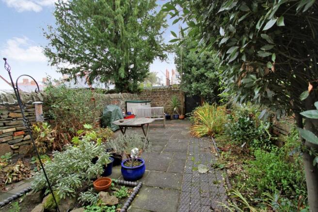 Photo 16