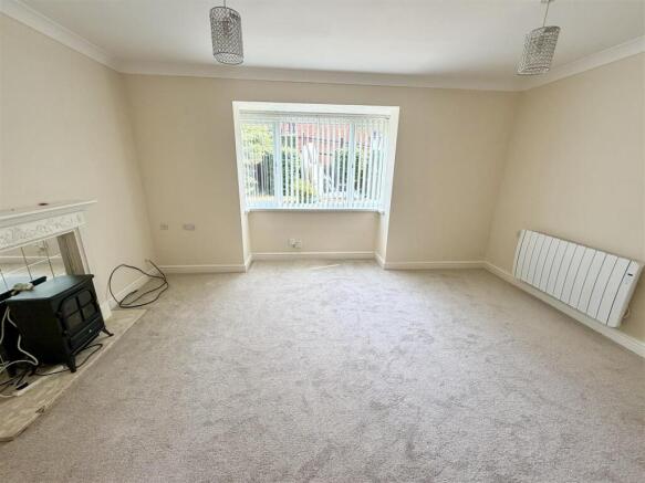 Cheyne Gardens, Hall Green, Birmingham photo 4