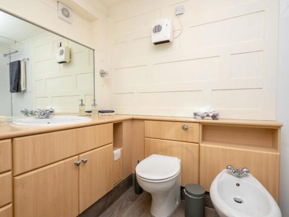 BATHROOMS 4.jpg